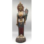 Padmapani Avalokiteshvara Statue, Indien, Holz geschnitzt und farbig bemalt, Lotussockel, h 45,5 cm