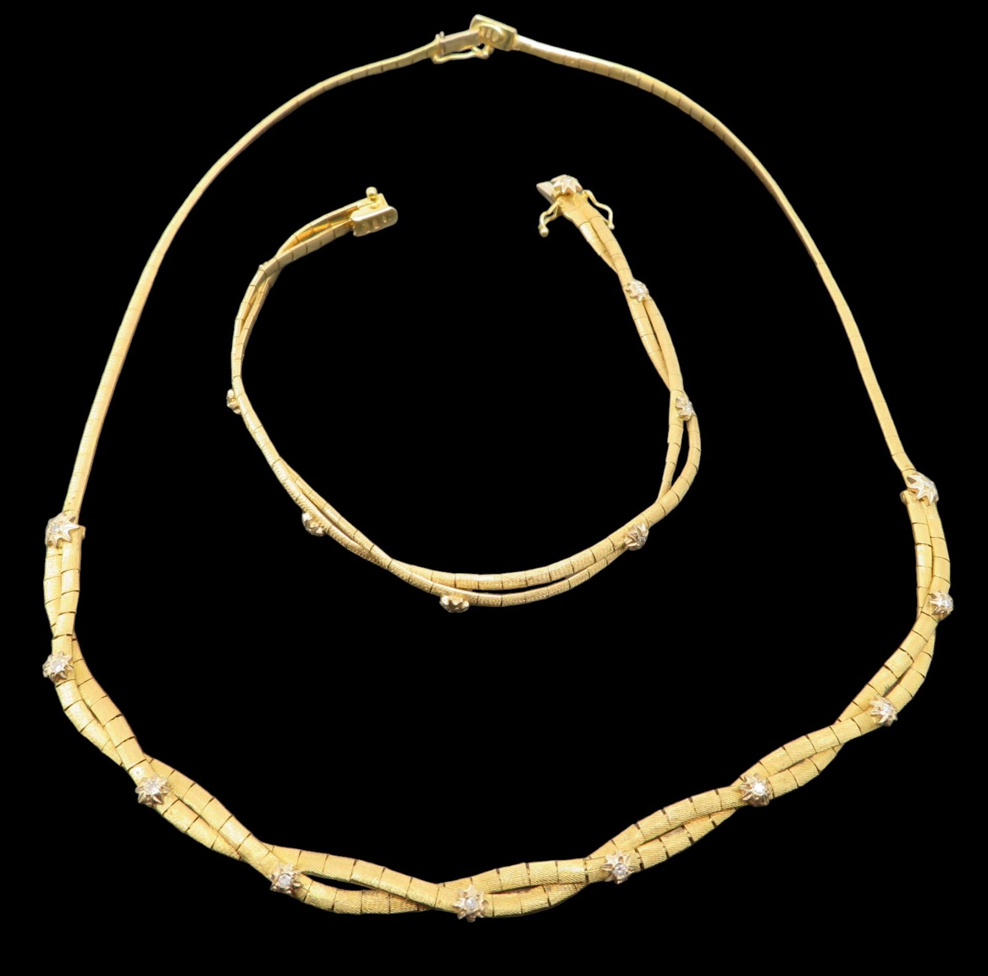 Collier und Armband, 1960/70er Jahre, Collier einreihig, schauseitig 2-reihig geflochten, Armband e