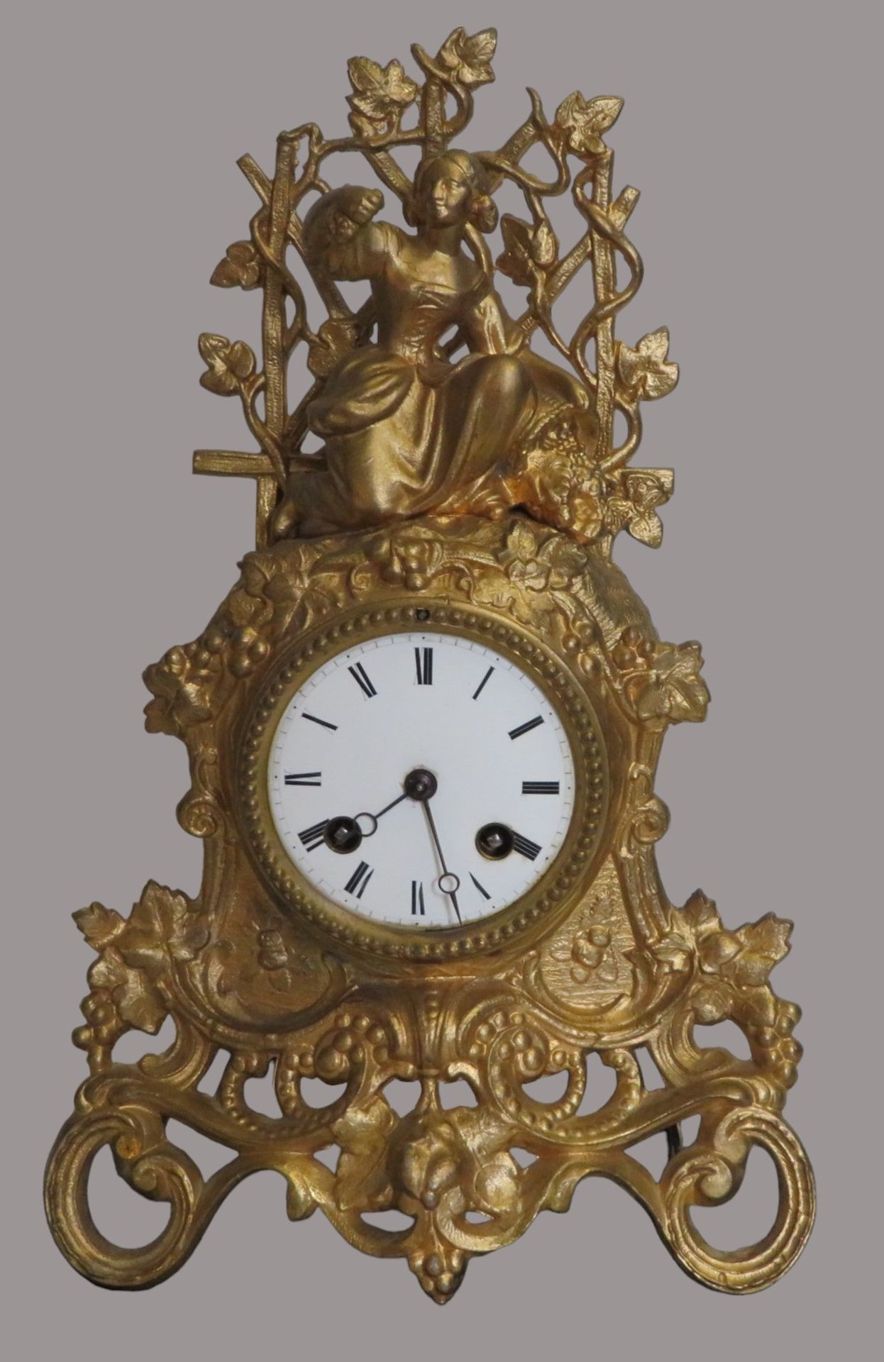 Pendule, Frankreich, 19. Jahrhundert, Zinkguss vergoldet, Perpendikel fehlt, farblose Glasstulpe (m - Image 2 of 4