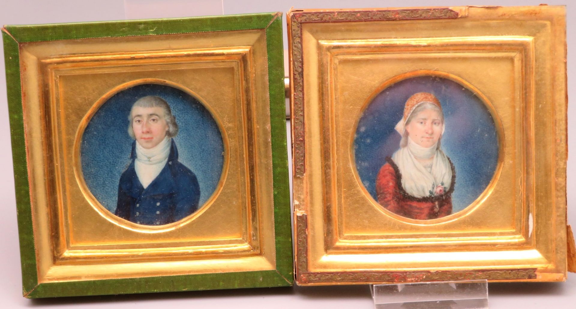 2 Miniaturen, um 1800, Damen- und Herrenporträt, d 5,2 cm, vergoldete Rähmchen (altersbedingte Gebr