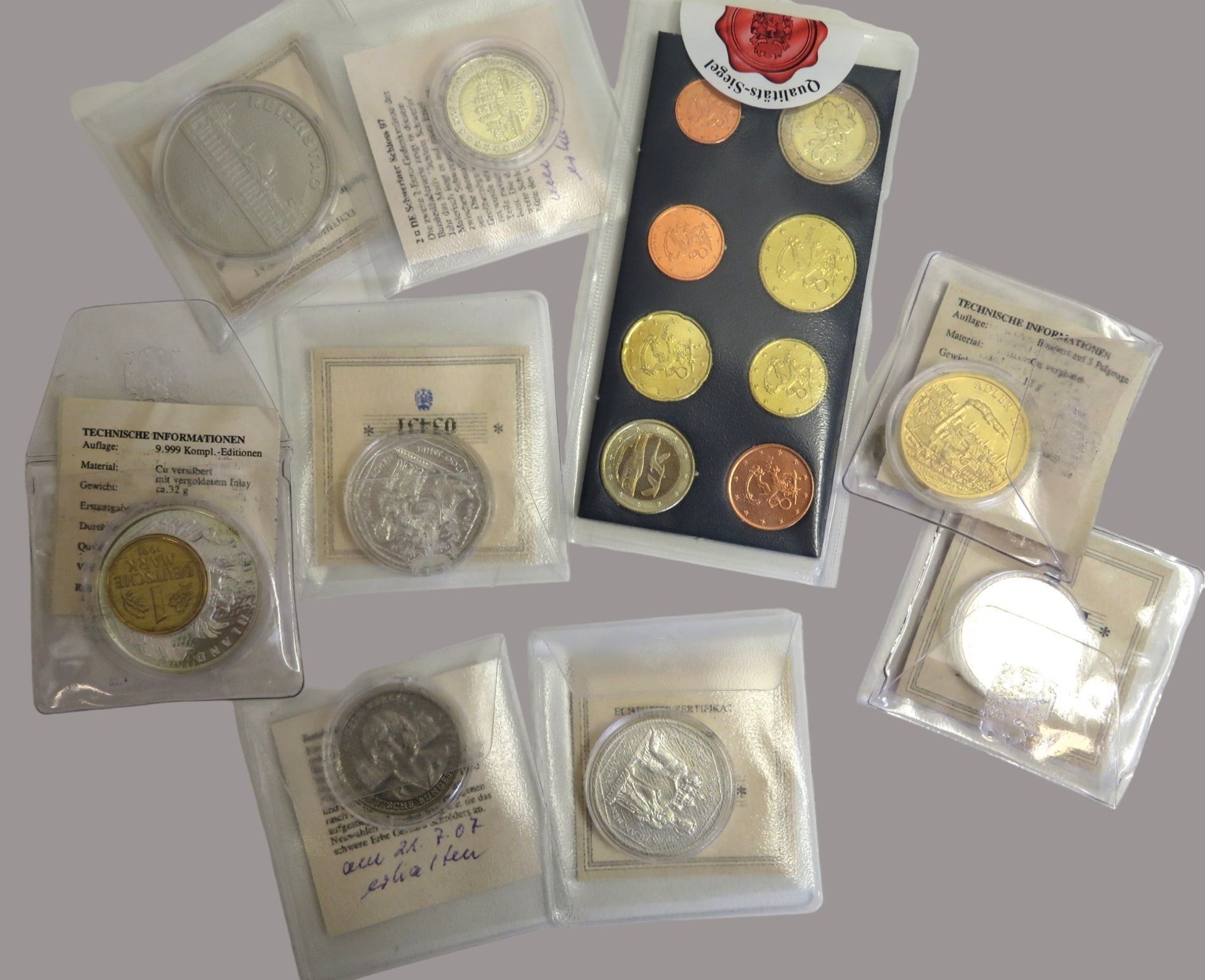 8 diverse Silbermünzen sowie Euro-Kurs-Münzsatz, Finnland.