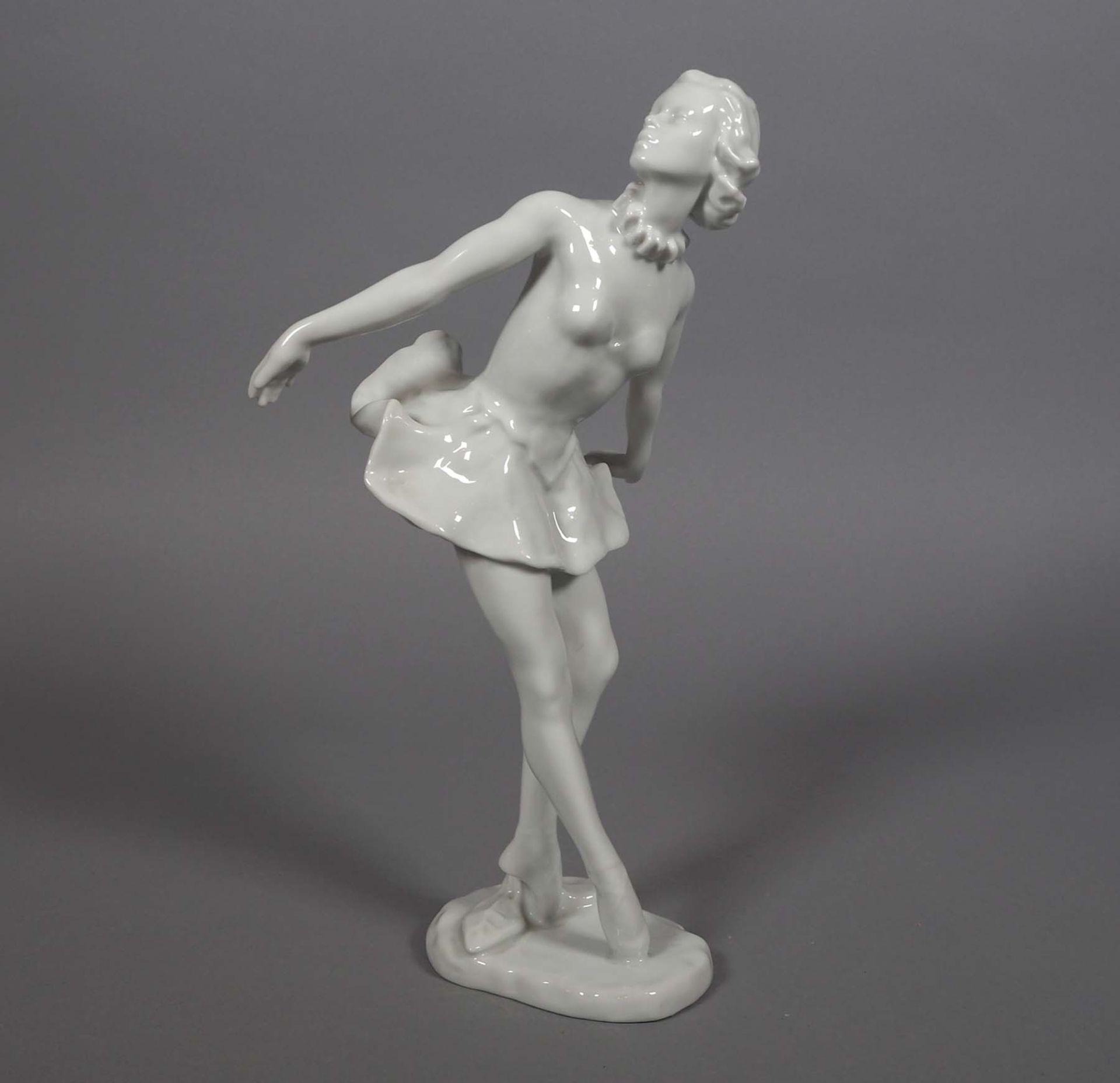 FIGUR, Schauspielerin Marianne Simson als Ballerina,