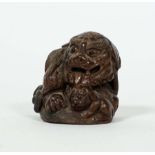 NETSUKE, Japan, Ebenholz, geschnitzt,