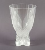 BECHERVASE, farbloses, teilweise satiniertes Kristall, H 20, signiert LALIQUE 