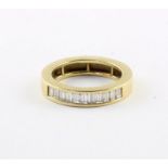 HALBMEMORY-RING, 750/ooo Gelbgold, besetzt mit Diamantbaguetten von zusammen ca. 1,1 ct., RG 54, 6,