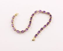 AMETHYST-ARMBAND, 585/ooo Gelbgold, besetzt mit Amethysten, L 18, 5,9g 