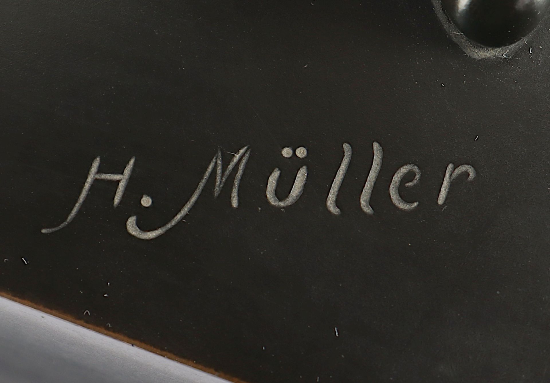 MÜLLER,  Hans (1883-1937), "Der Steinwerfer", Bronze, H 35, auf dem Sockel signiert sowie Gießermar - Bild 4 aus 5