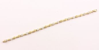 ARMBAND, 585/ooo Gelbgold, besetzt mit kleinen Diamanten, L 19, 4,7g 