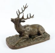 FRATIN, Christophe (1801-1864), nach, "Liegender Hirsch", Bronze, L 30, H 24, besch. 