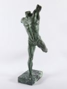 BREKER, Arno, "Torso der Rossebändiger", Bronze, grün patiniert, H 53 cm, am Fuß signiert und Gieße