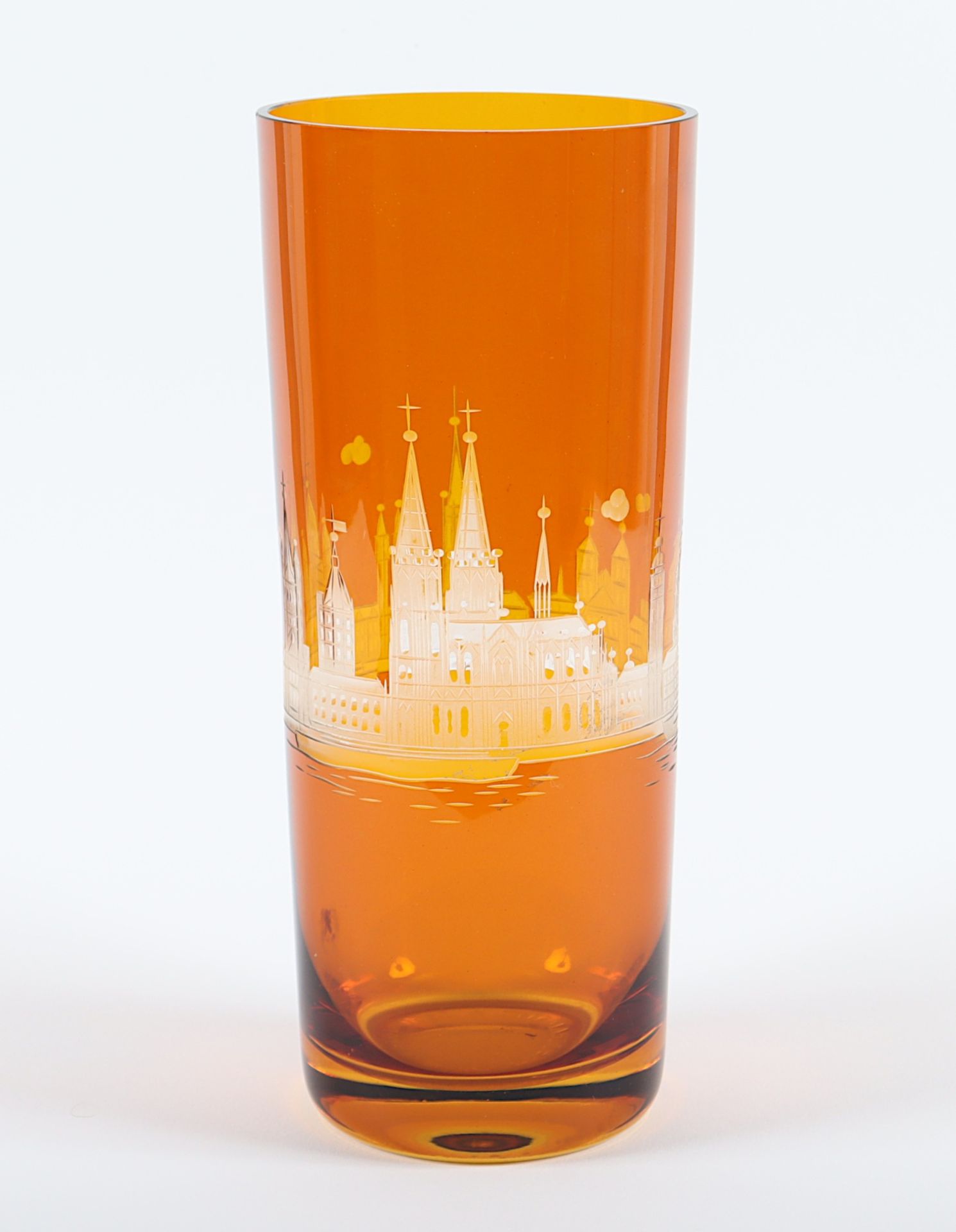 VASE "KÖLN", farbloses Glas, amberfarben überfangen, gravierter Dekor mit Kölner Stadtvedute, H , 2