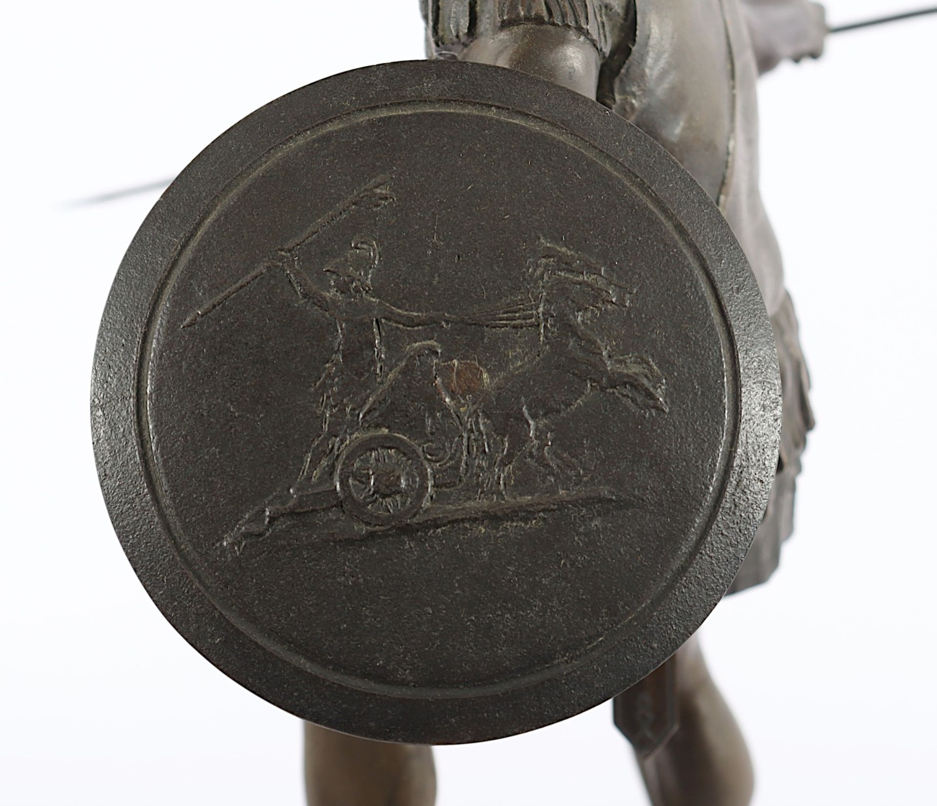 SCHIVELKAMP, Helmuth (1849-1890), "Römischer Krieger mit Schild und Lanze", Bronze, H 33, am Sockel - Bild 5 aus 6