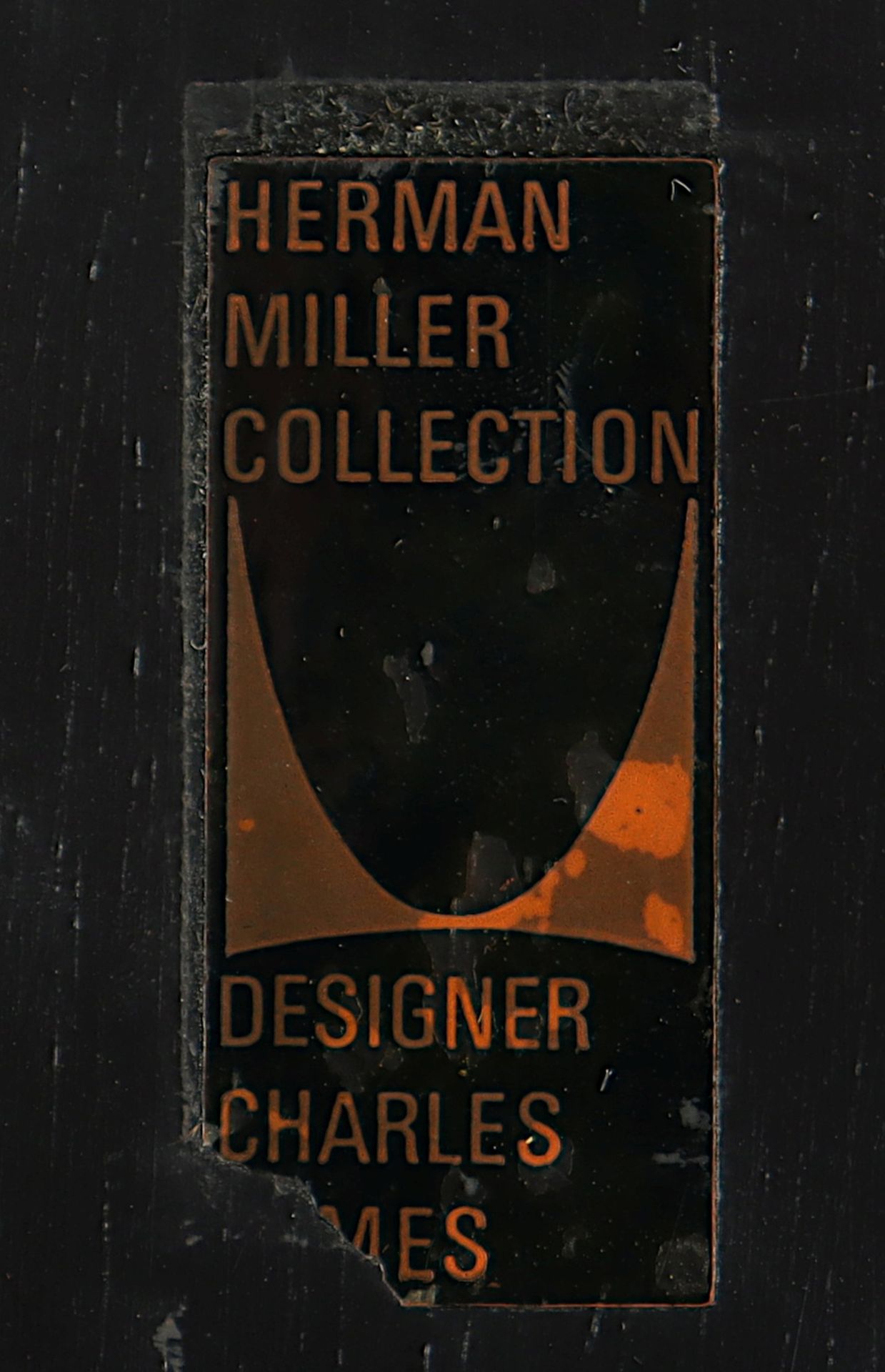 LOUNGE CHAIR MIT OTTOMAN, Holz, schwarz lackiert, weißer Wollstoff, fleckig, H 82, Entwurf 1956 Ray - Bild 4 aus 7