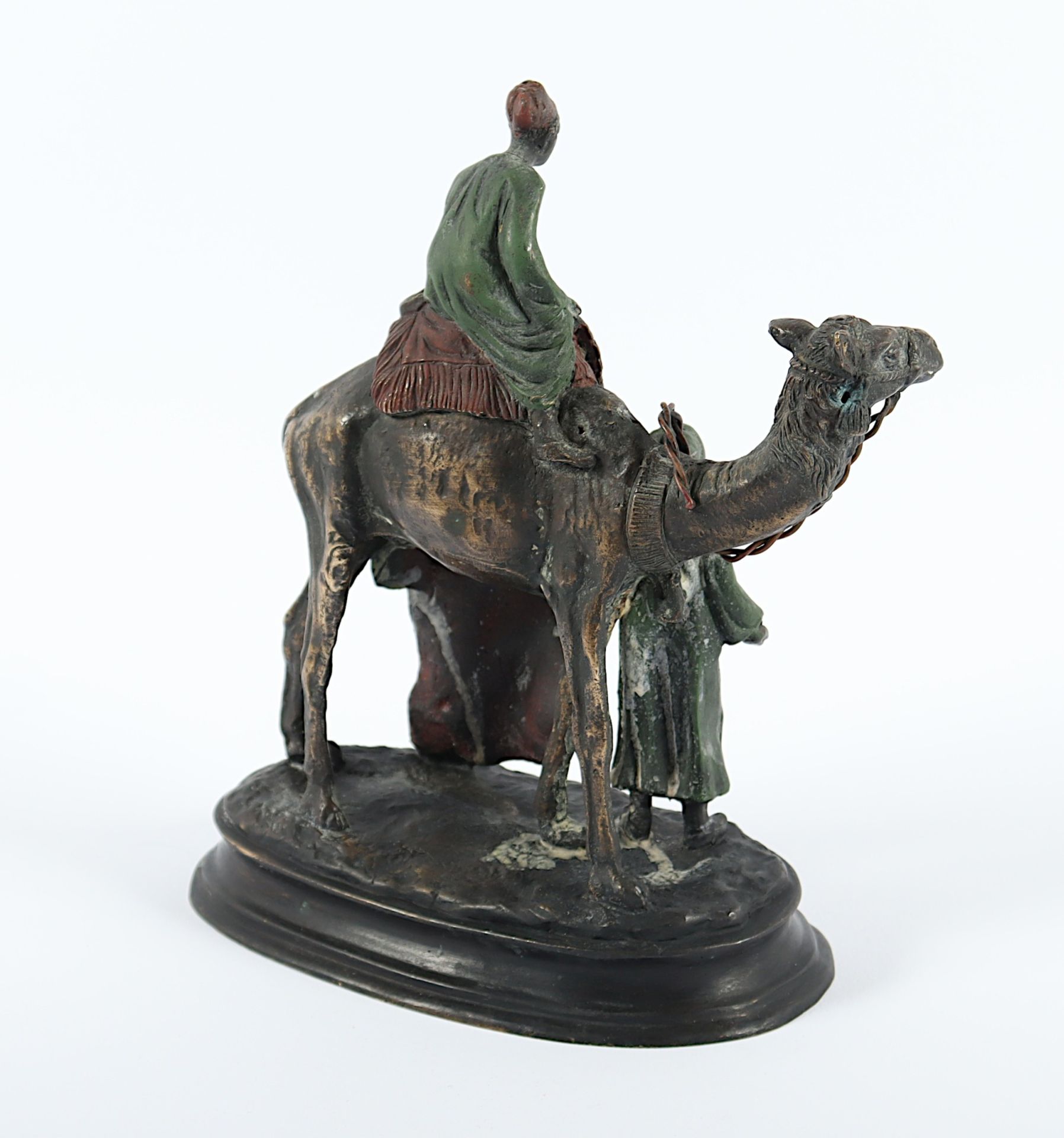 KAUBA, Carl (1865-1922), nach, "Beduine auf einem Kamel einen Teppich anbietend", Bronze, bemalt, H - Bild 2 aus 3