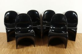 SECHS PANTON-CHAIRS, schwarzer Kunststoff, H 83, Entwurf 1967 Verner PANTON (1926-1998), Ausführung