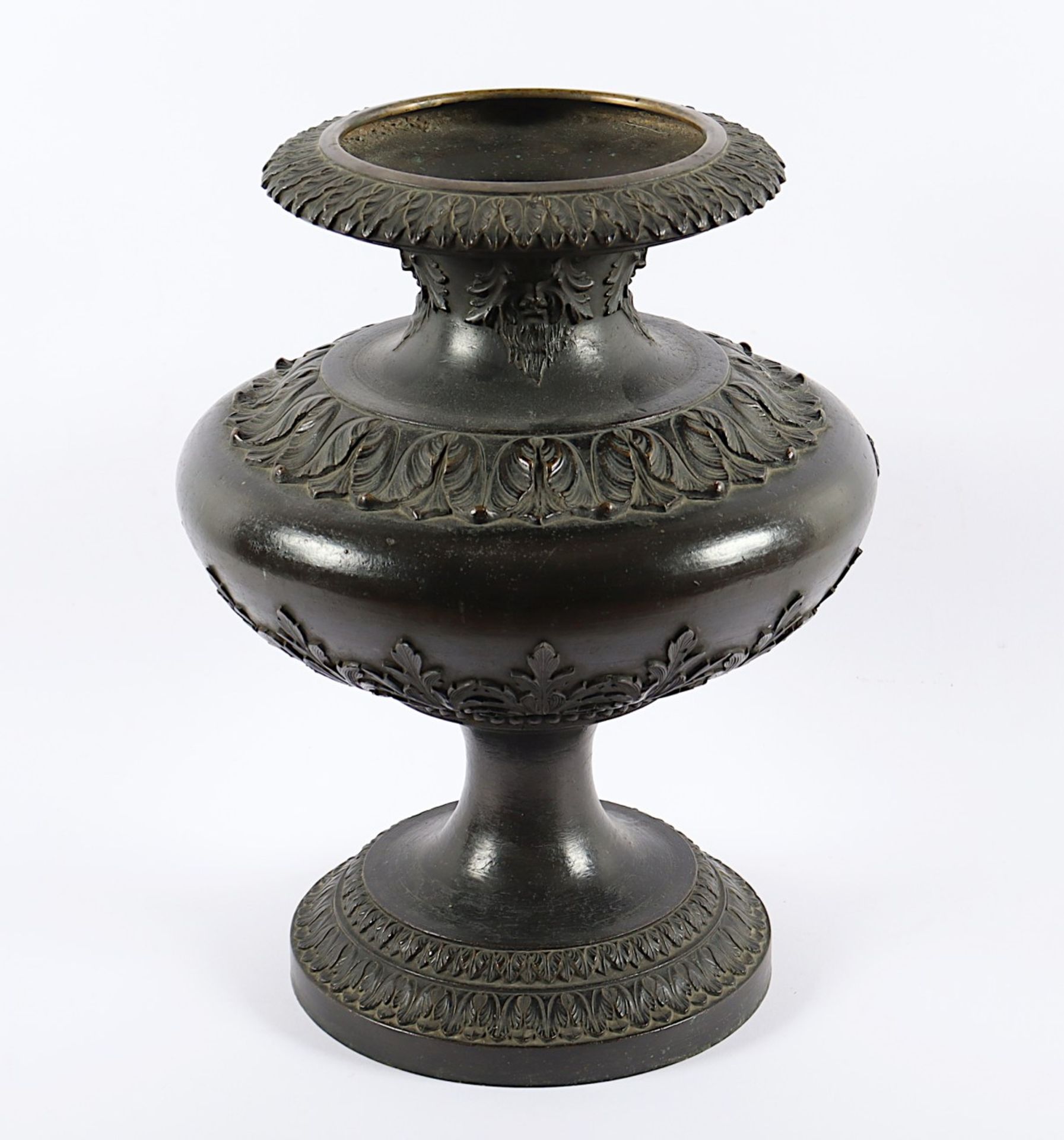 GROSSE URNENVASE, Bronze, schwarz patiniert, klassizistischer Reliefdekor, H 39, FONDERIA BASTANZET