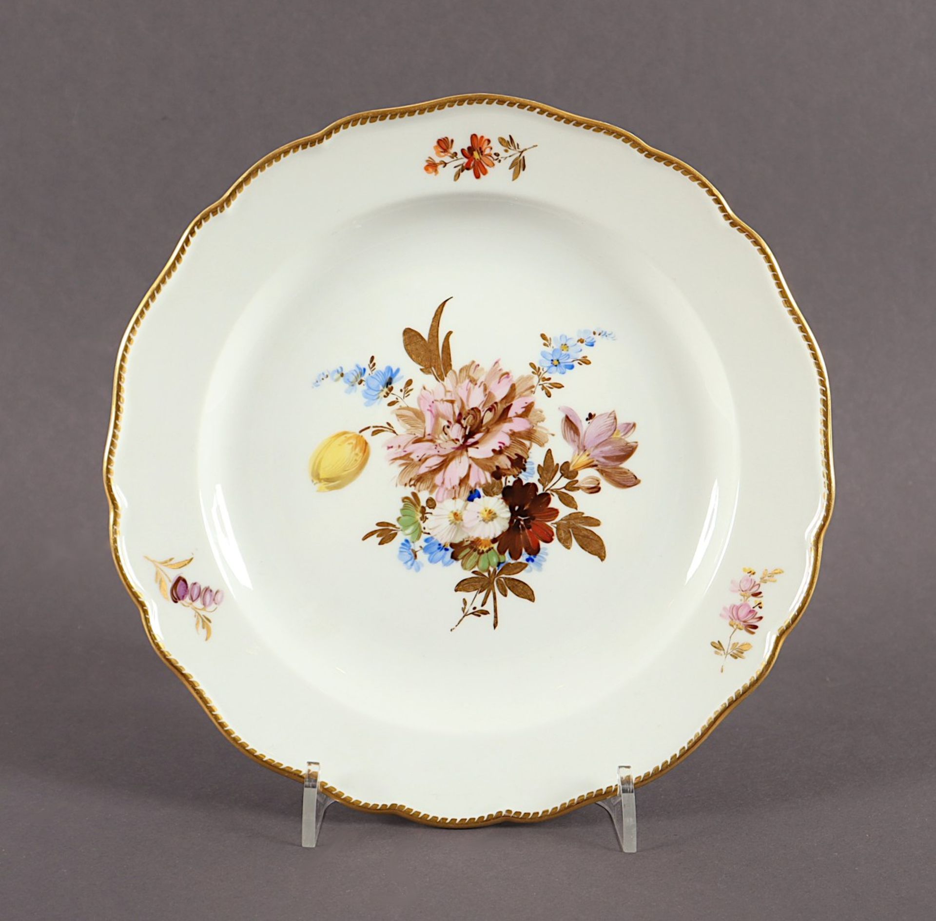 DESSERTTELLER, farbig und gold gemalte Blumen, Goldzahnkante, Dm 17,5, MEISSEN, um 1900 