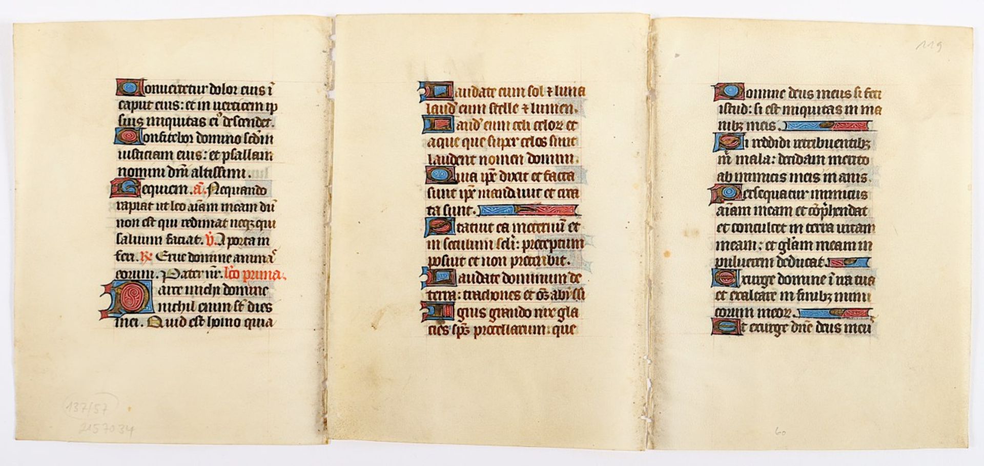 DREI BLÄTTER AUS EINEM FRANZÖSISCHEN STUNDENBUCH, wohl Troyes, um 1460, Text auf Pergament, beidsei