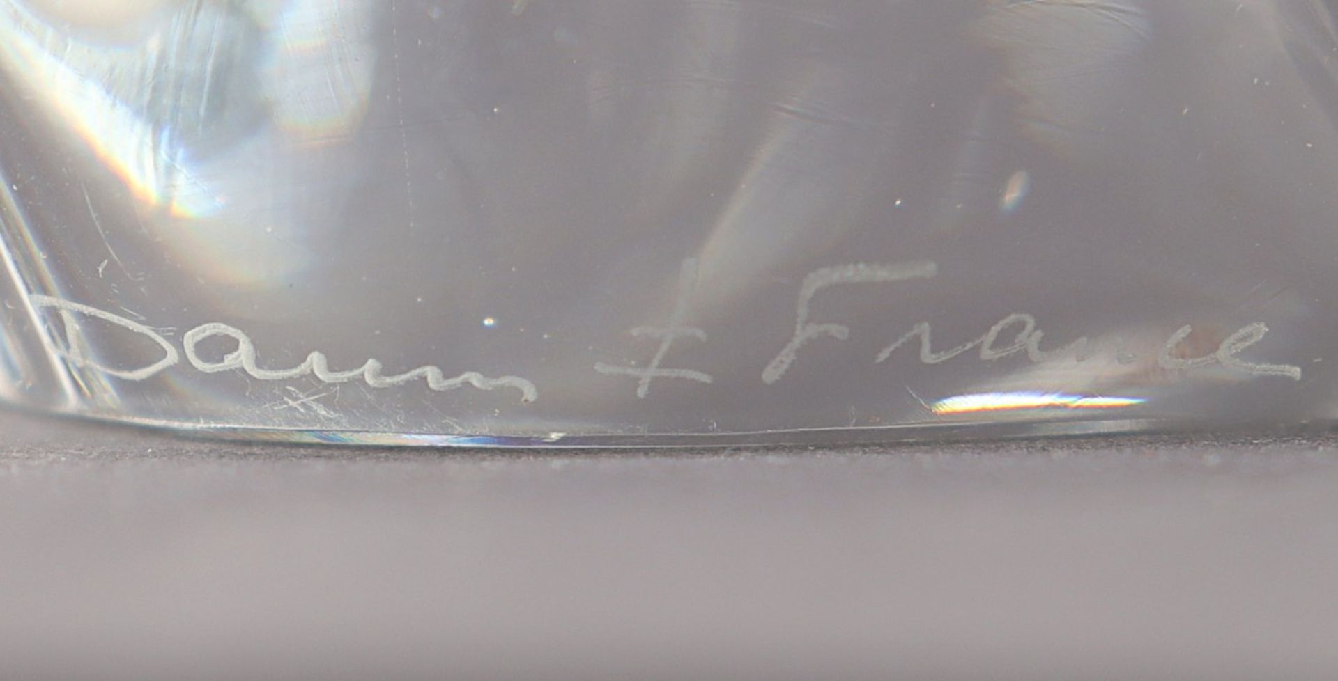 KERZENLEUCHTER, farbloses Glas, zweiflammig, H 15,5 signiert DAUM  - Bild 2 aus 2