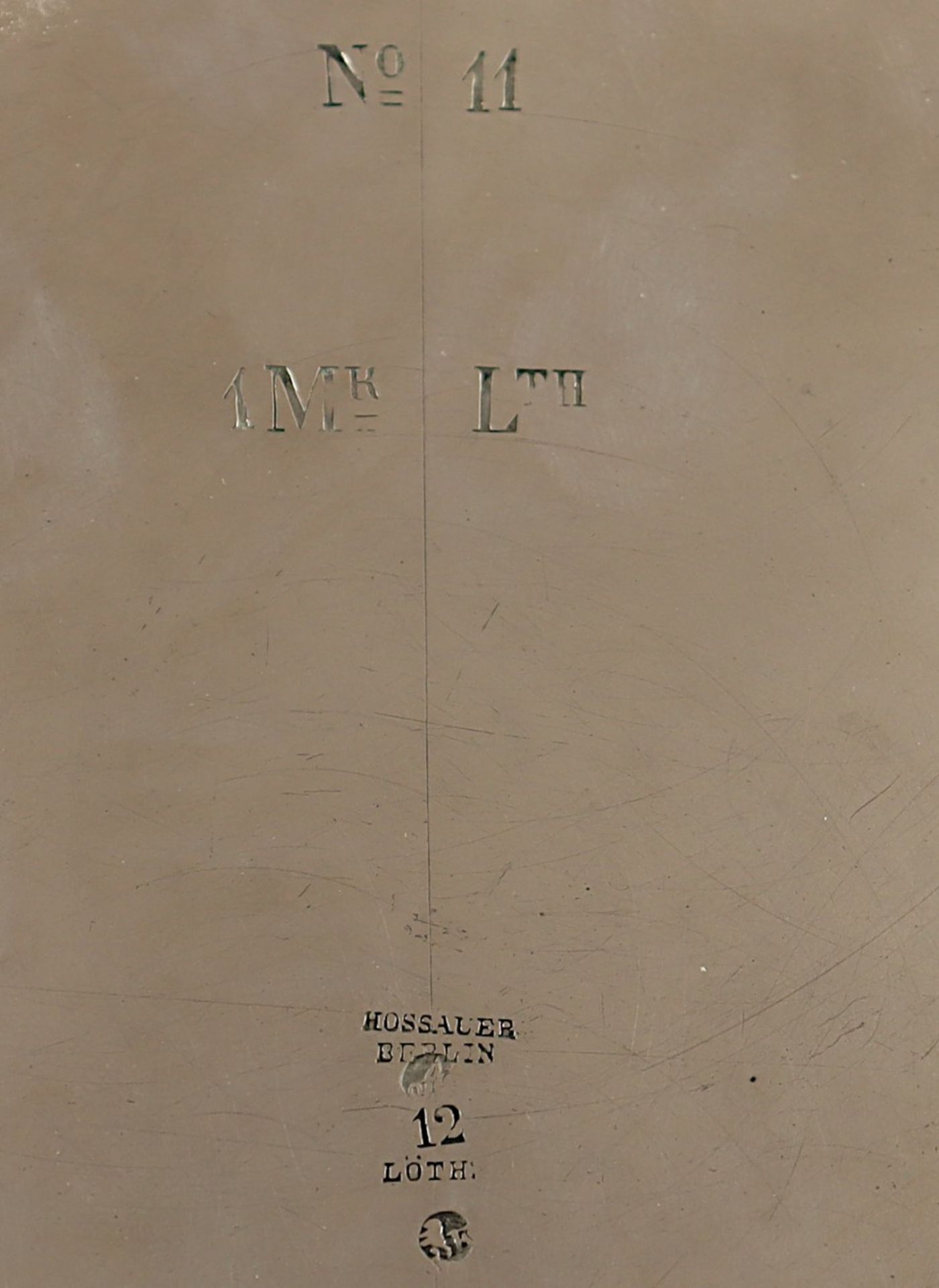 SATZ VON DREI BERLINER TELLERN, 12lötig, glatt, auf der Fahne graviertes Monogramm "CS" (wohl späte - Image 3 of 4