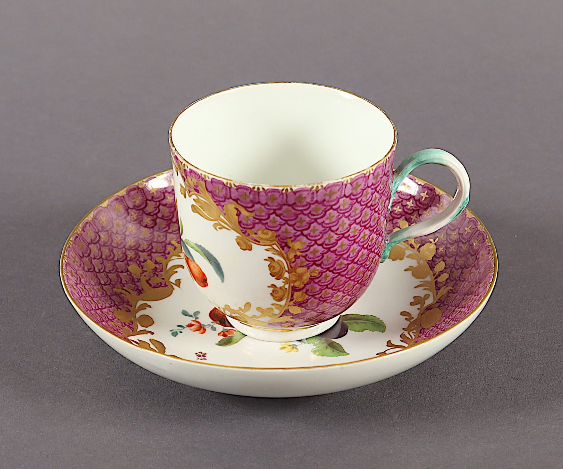 Tasse mit Untertasse, Früchte, Purpurschuppen, Meissen, um 1740 - Image 2 of 3