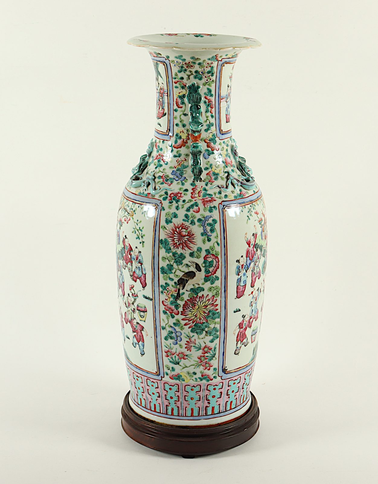 Vase, auf Holzsockel, China - Image 2 of 7