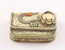 Netsuke Tabako-ire, Fukura suzume, Elfenbein, Japan, 19.Jh.