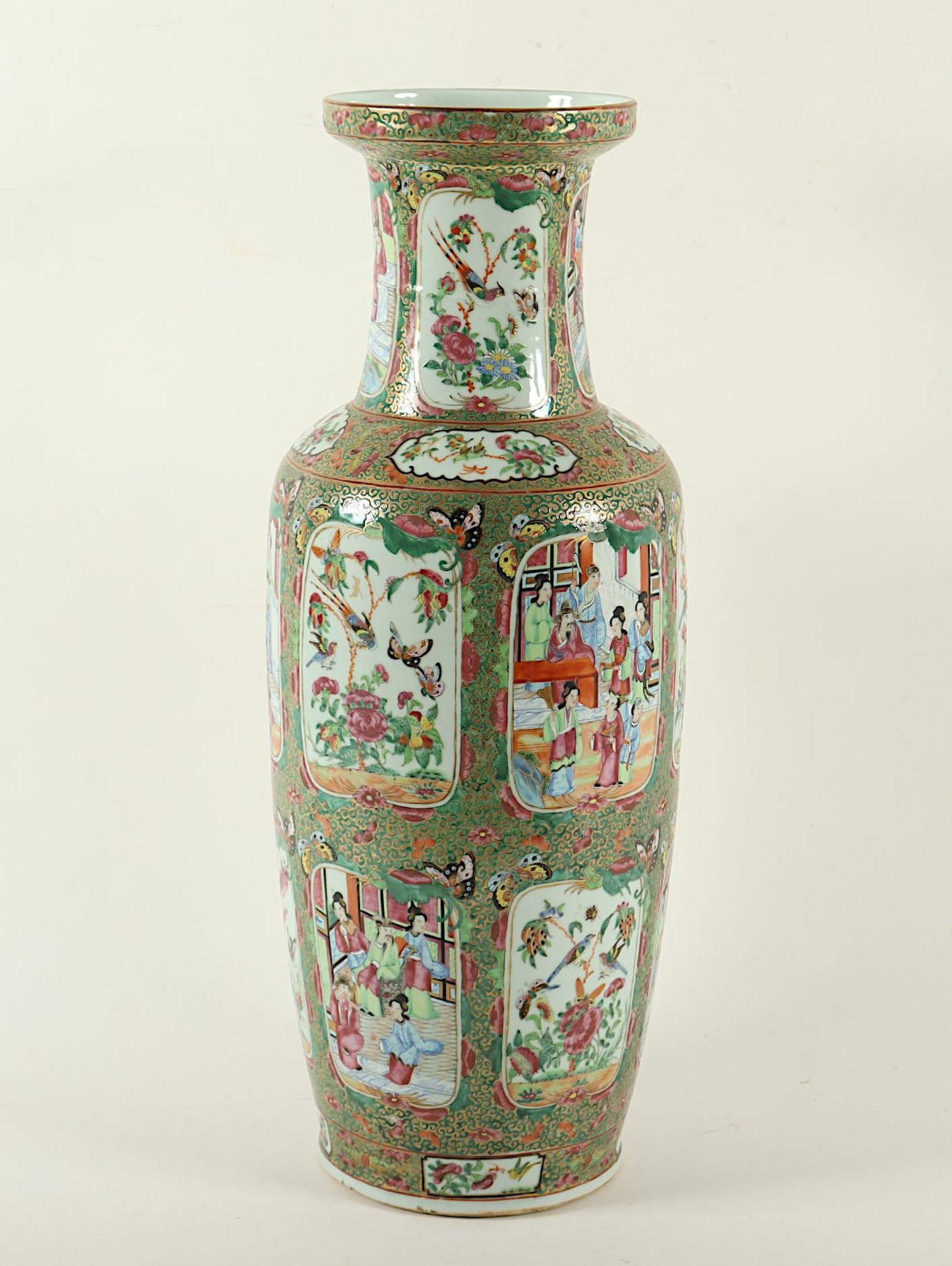 große Vase, Porzellan, Kanton-Stil, CHINA, 19.Jh. - Image 3 of 6
