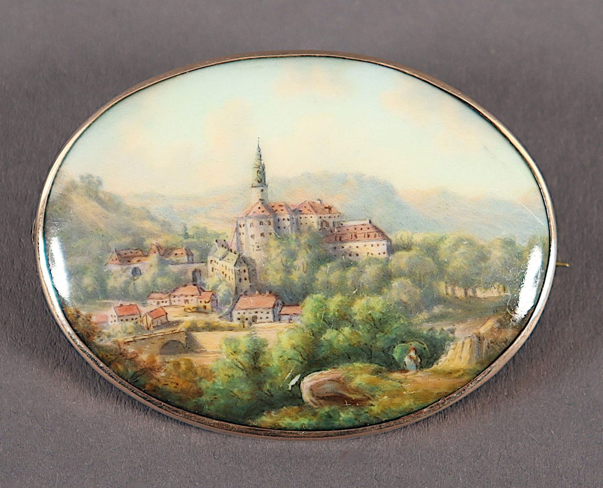 Brosche, Ansicht Schloss Weesenstein, vergoldet, MEISSEN, 19.Jh.