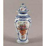 Deckelvase, Porzellan, China, um 1800