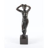 Stehender weiblicher Akt, Bronze, um 1930