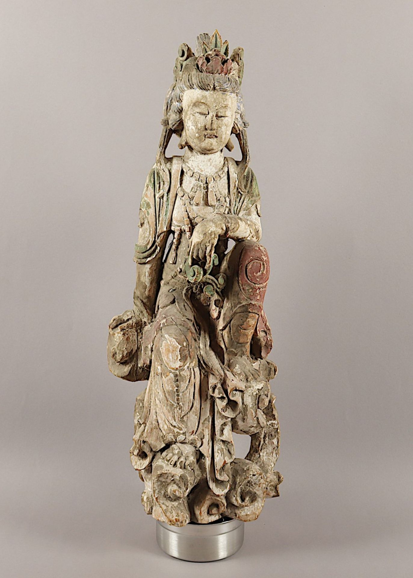 Guanyin auf einem Felsen sitzend, Holz, H 63, besch., CHINA, Qing-Zeit