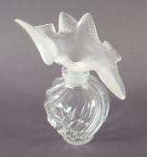 Flacon mit Taubenpaar, Glas, Lalique