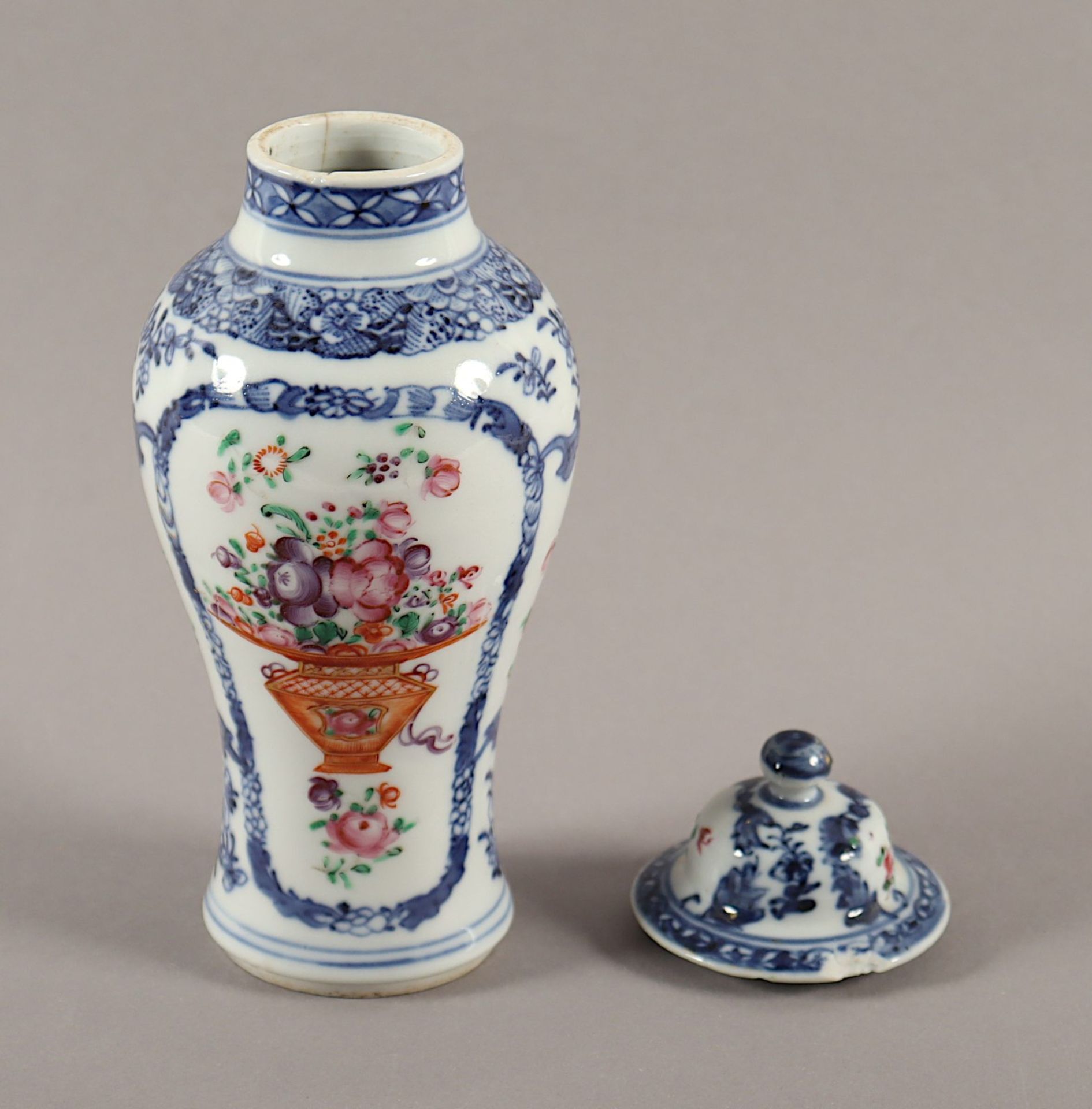 Deckelvase, Porzellan, China, um 1800 - Bild 3 aus 5