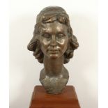 MECK, Friedrich (1924-1989), "Büste einer Frau", Bronze