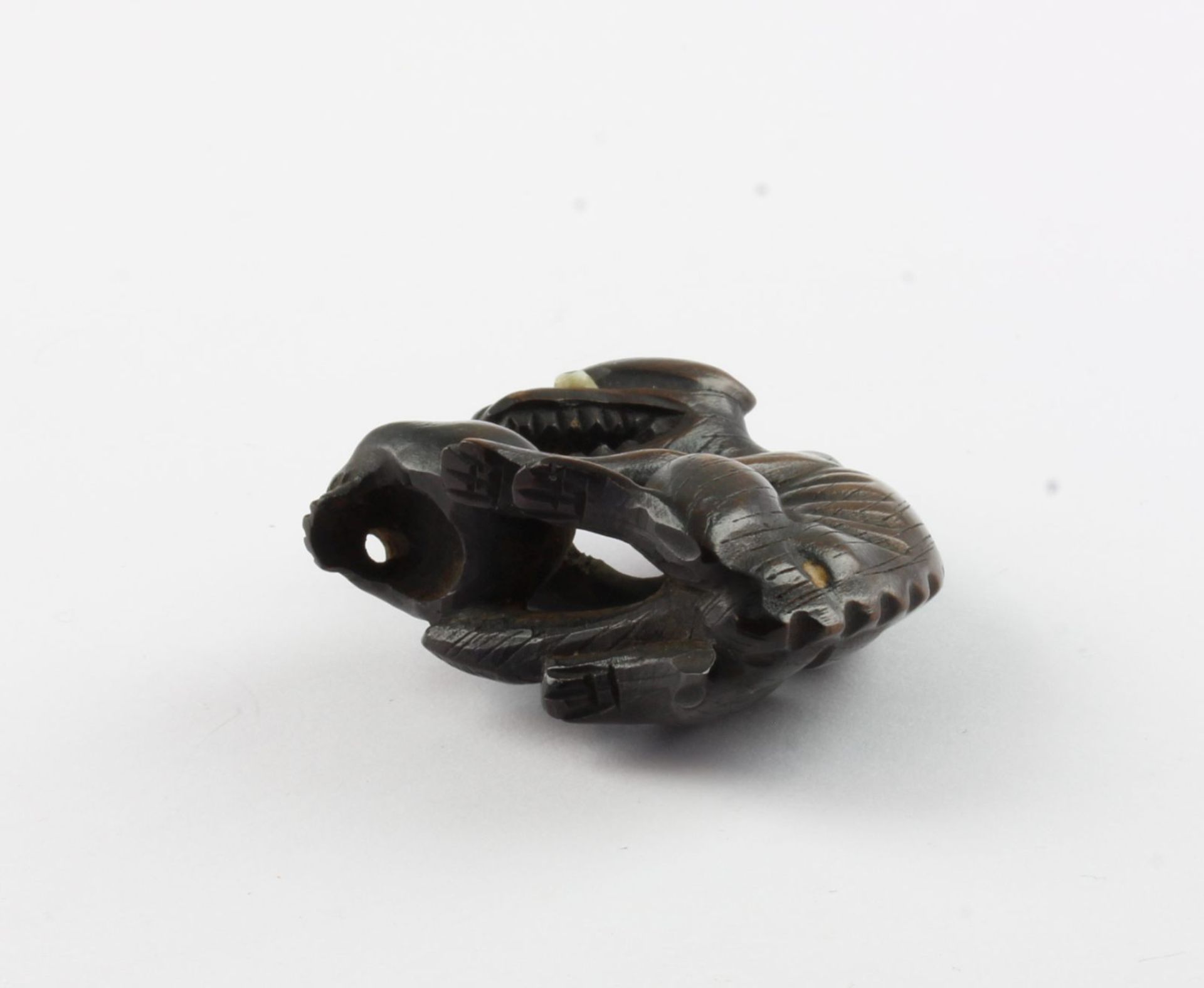 NETSUKE WOLF UND TOTENKOPF, Holz, JAPAN - Image 3 of 3