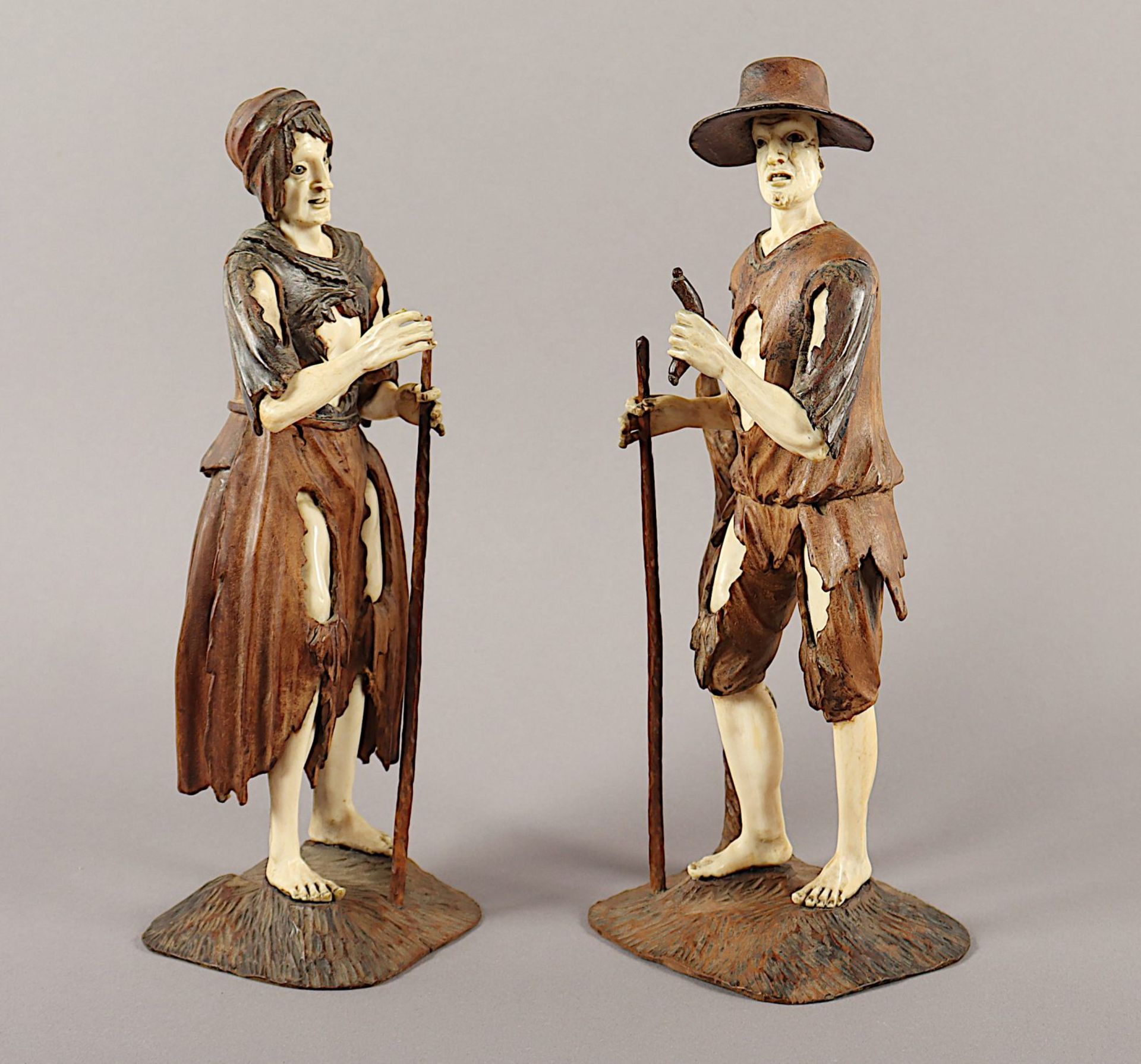 zwei Bettlerfiguren, Holz, Elfenbein, in der Art von Troger, 17.Jh. - Image 2 of 7