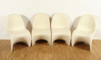 vier Panton-Chairs,