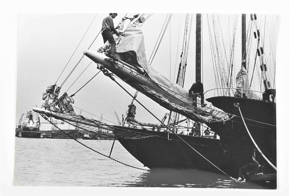 [Photography] Cor Jaring (1936-2013). Three photos from the Amsterdam harbour and shipyard - Image 4 of 5