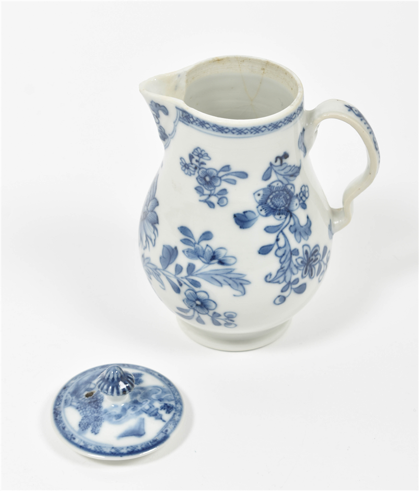 [China. Porcelain] Chinese Qianlong porcelain teapot - Image 9 of 9