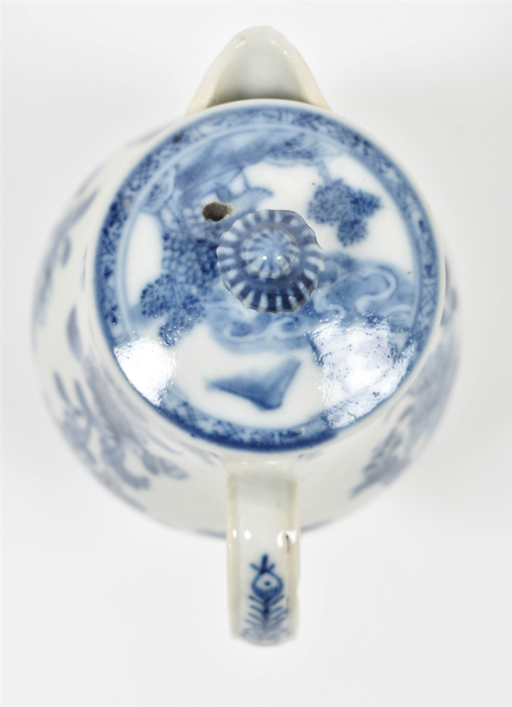 [China. Porcelain] Chinese Qianlong porcelain teapot - Image 7 of 9
