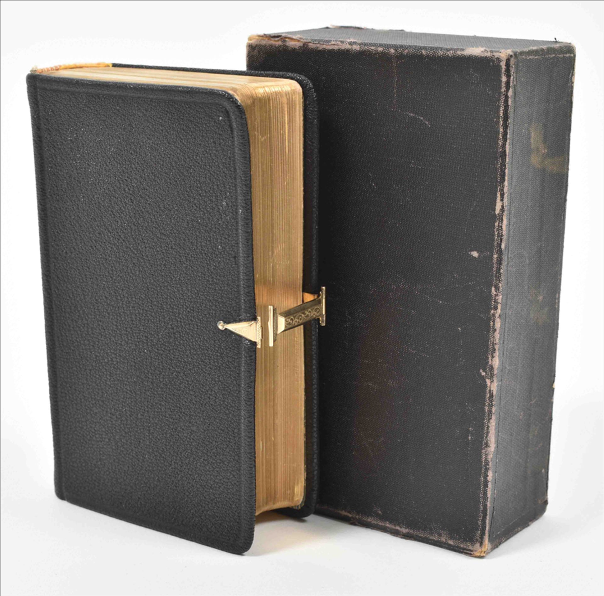 [Fine bindings] Early 20th century sharkskin binding with gold clasp - Image 6 of 8