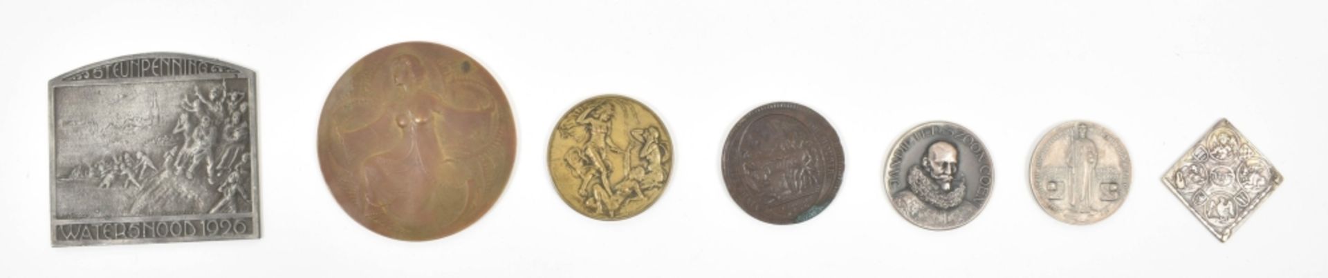 Seven miscellaneous medals - Image 2 of 4