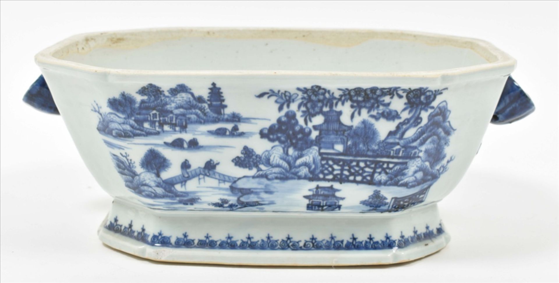 [China. Porcelain] Chinese Qianlong porcelain tureen dish - Bild 4 aus 10