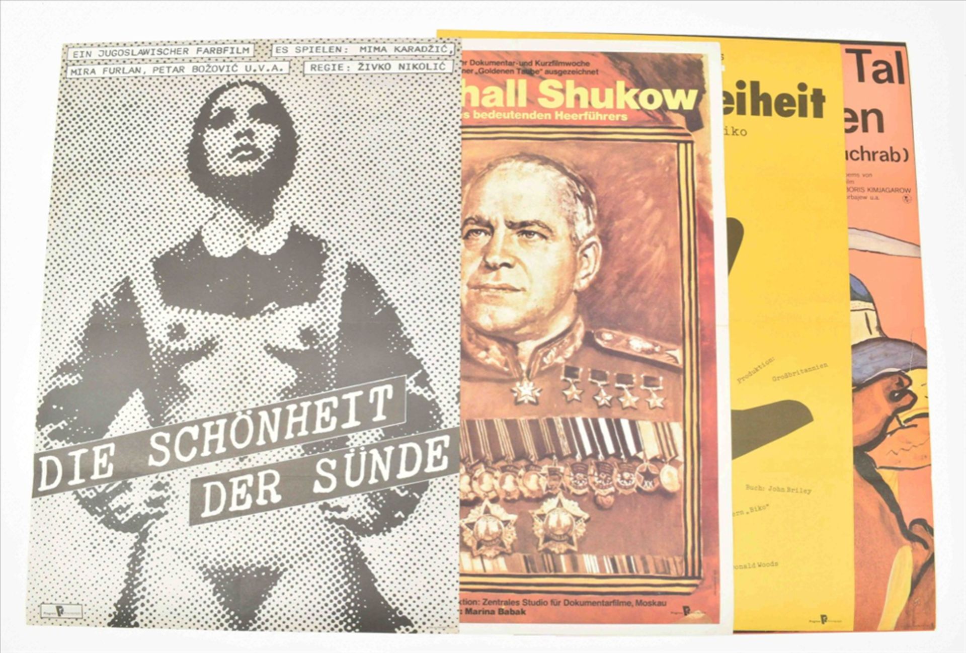 [DDR] Twelve East German movie and exhibition posters: (1) Künstlerische Fotografie Mocambique - Image 8 of 8