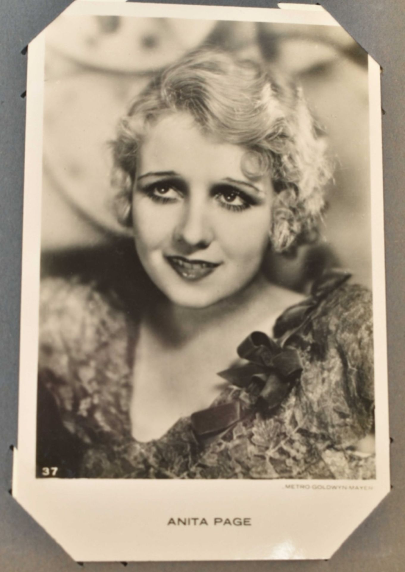 [Film] Two picture postcard albums of early 20th century actors and actresses - Bild 3 aus 8