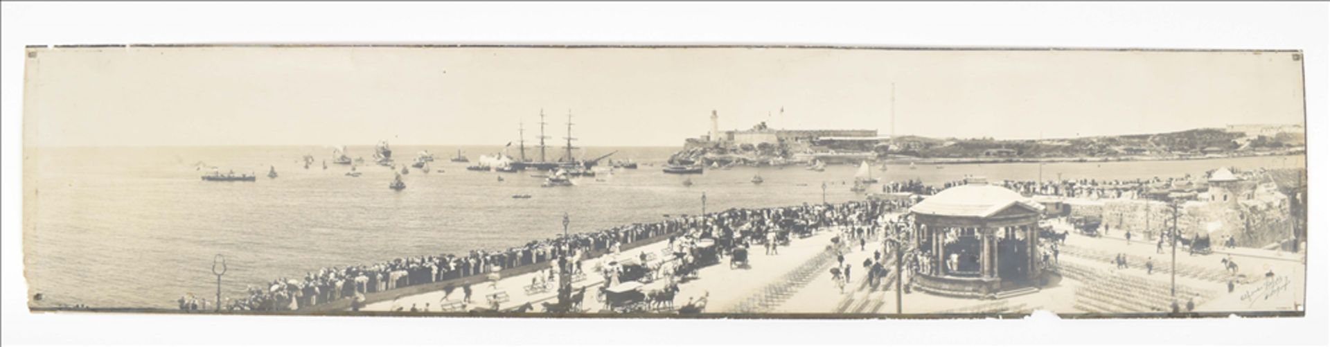 [Malta] Alfonso Lopez. Panoramic view of Valetta Harbour, Malta