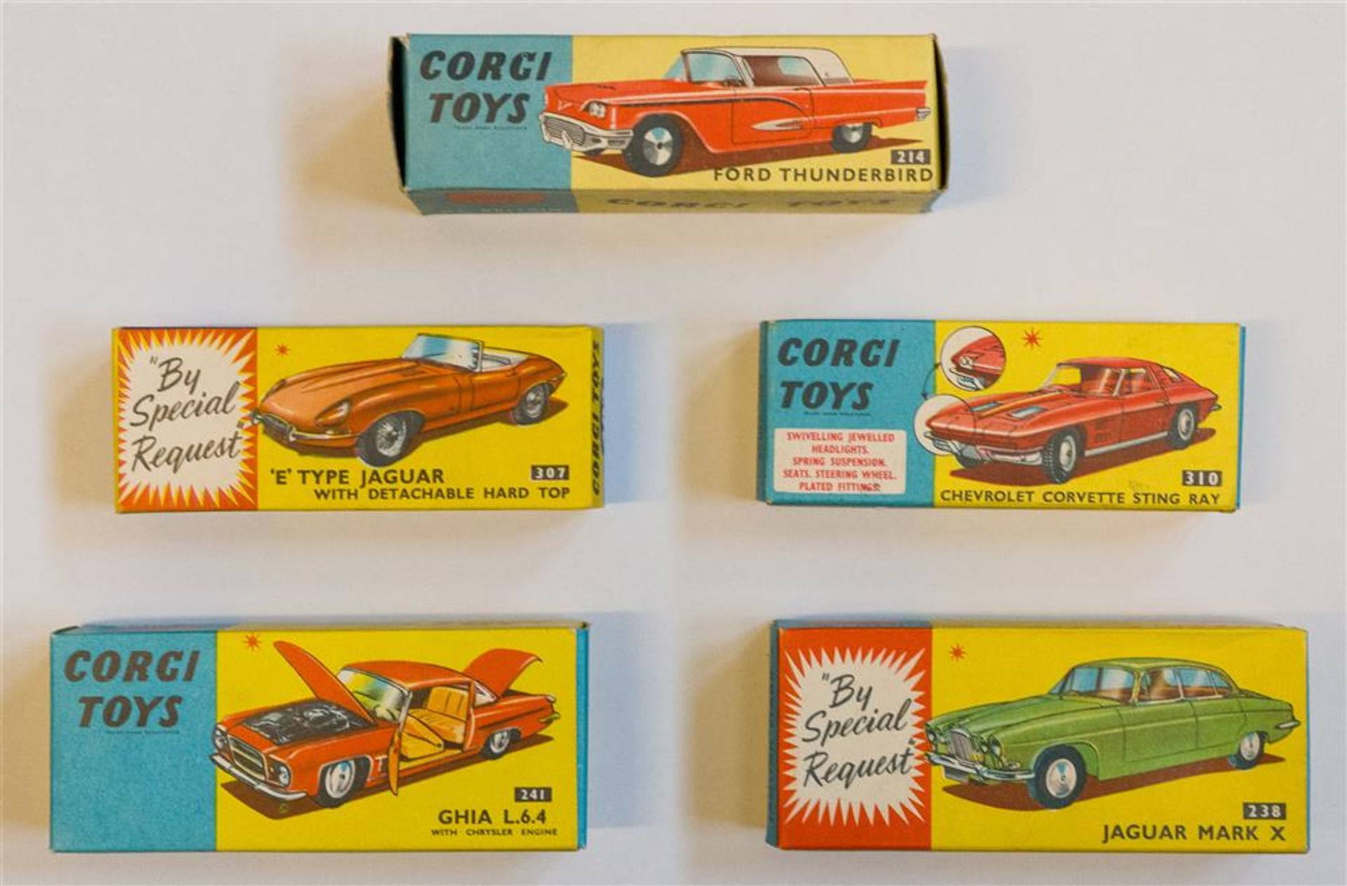 [Model cars] Corgi Toys. (1) 'E' Type Jaguar with Detachable Hard Top - Bild 2 aus 5