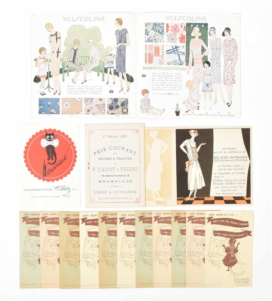 [Fashion and textiles] 90 booklets, trade catalogues, flyers, cards and displays - Image 7 of 10