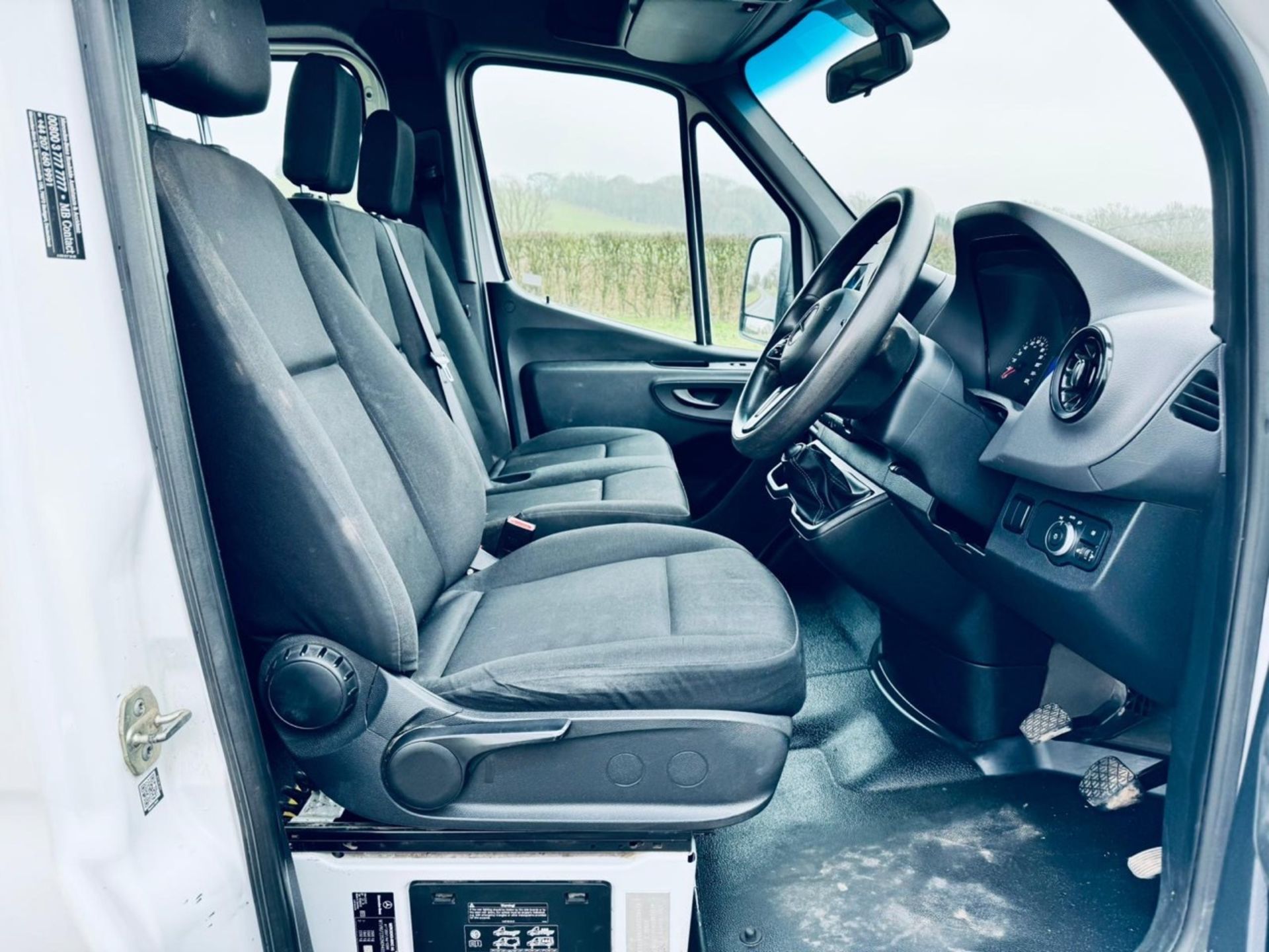 *RESERVE MET* Mercedes-benz Sprinter 316CDI Double Cab Tipper (2020 20 Reg) 18k miles Only - 1 Owner - Image 9 of 16